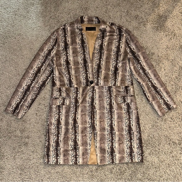 Blank NYC Jackets & Blazers - NWOT Blank NYC Women’s Faux Snake Skin Python Suede Trench Coat